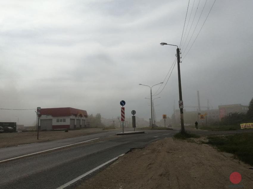 Северодвинск накрыла пыльная буря